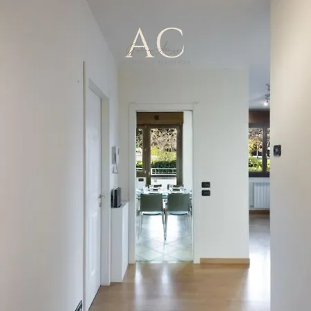 Apartment The House On The