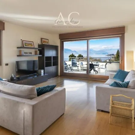 Apartment The House On The